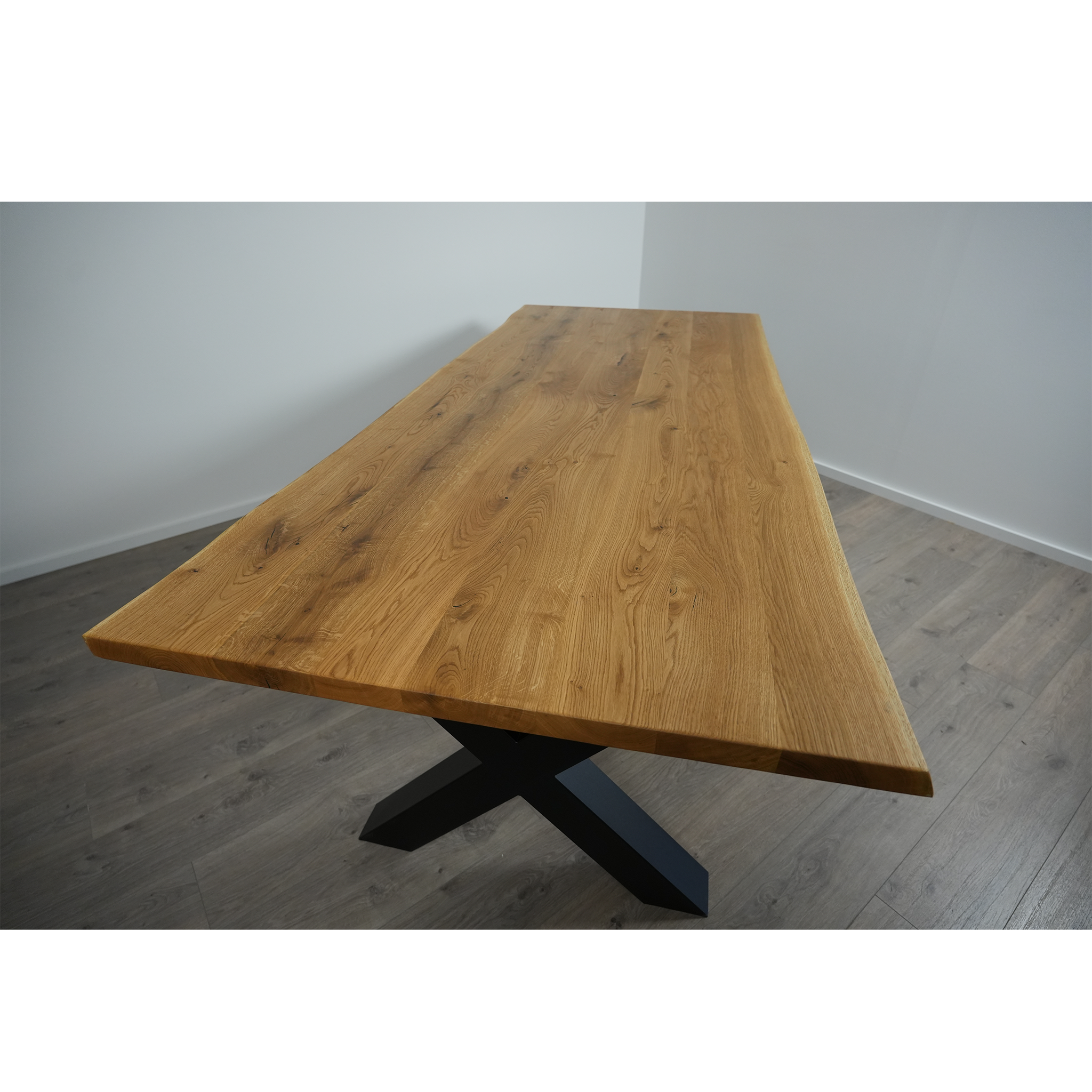 Esstisch Massivholz | Baumkante X - Gestell / Schwarz