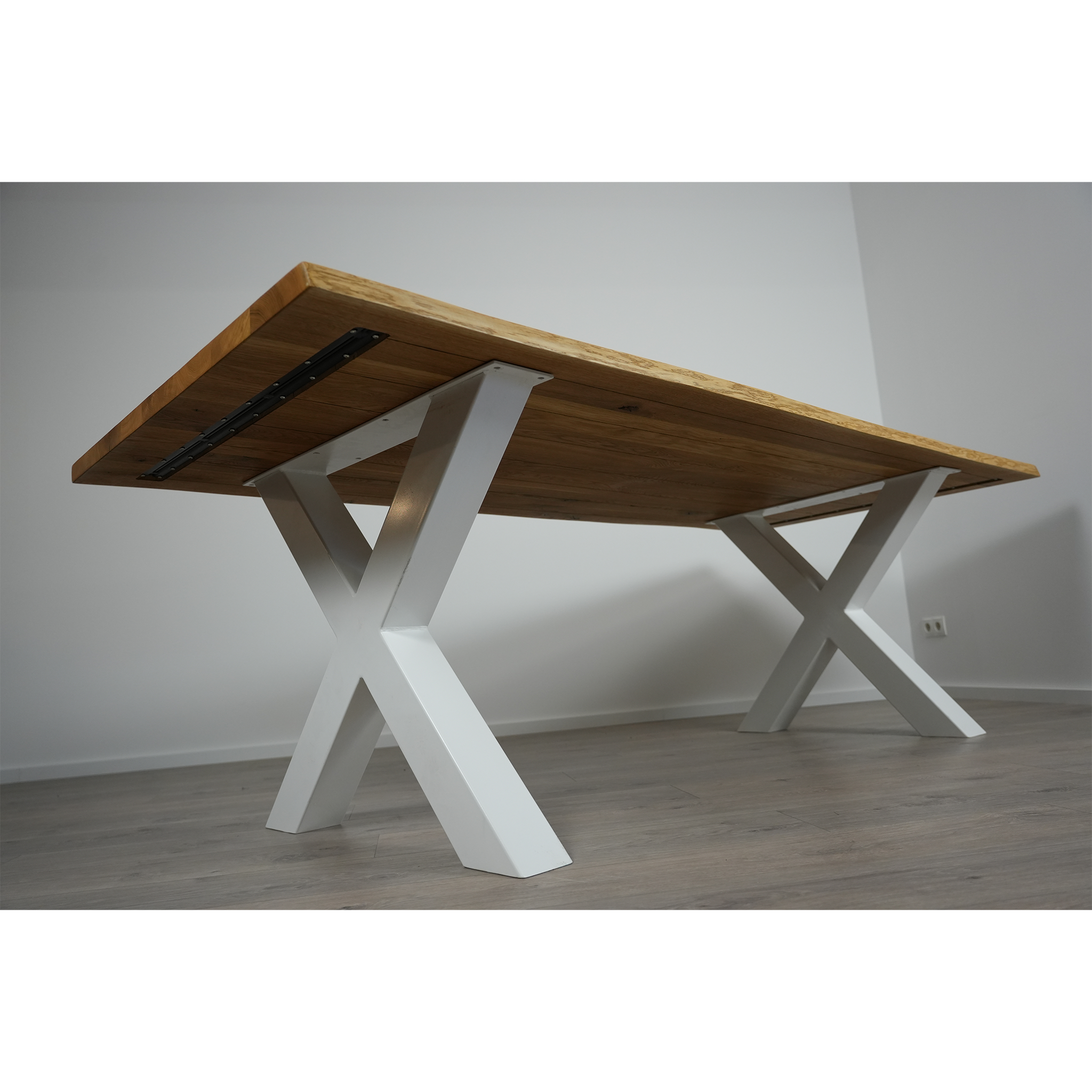 Massivhol Esstisch | Baumkante X - Gestell / Weiß
