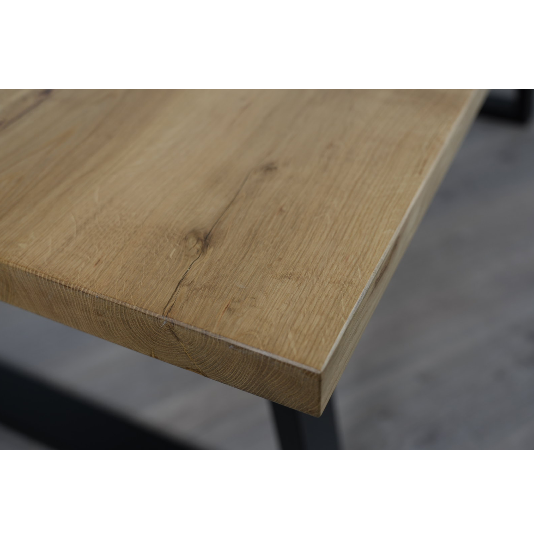 Esstisch Massivholz | Gerade Kante mit Trapez Gestell / Schwarz