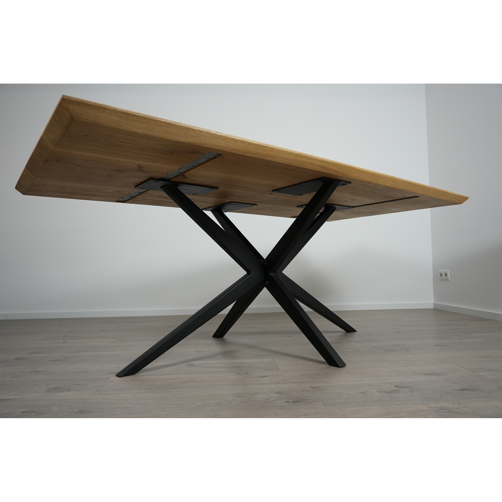 Massivholz Esstisch | Schweizer Kante Tischgestell Spider Fantasy / Schwarz