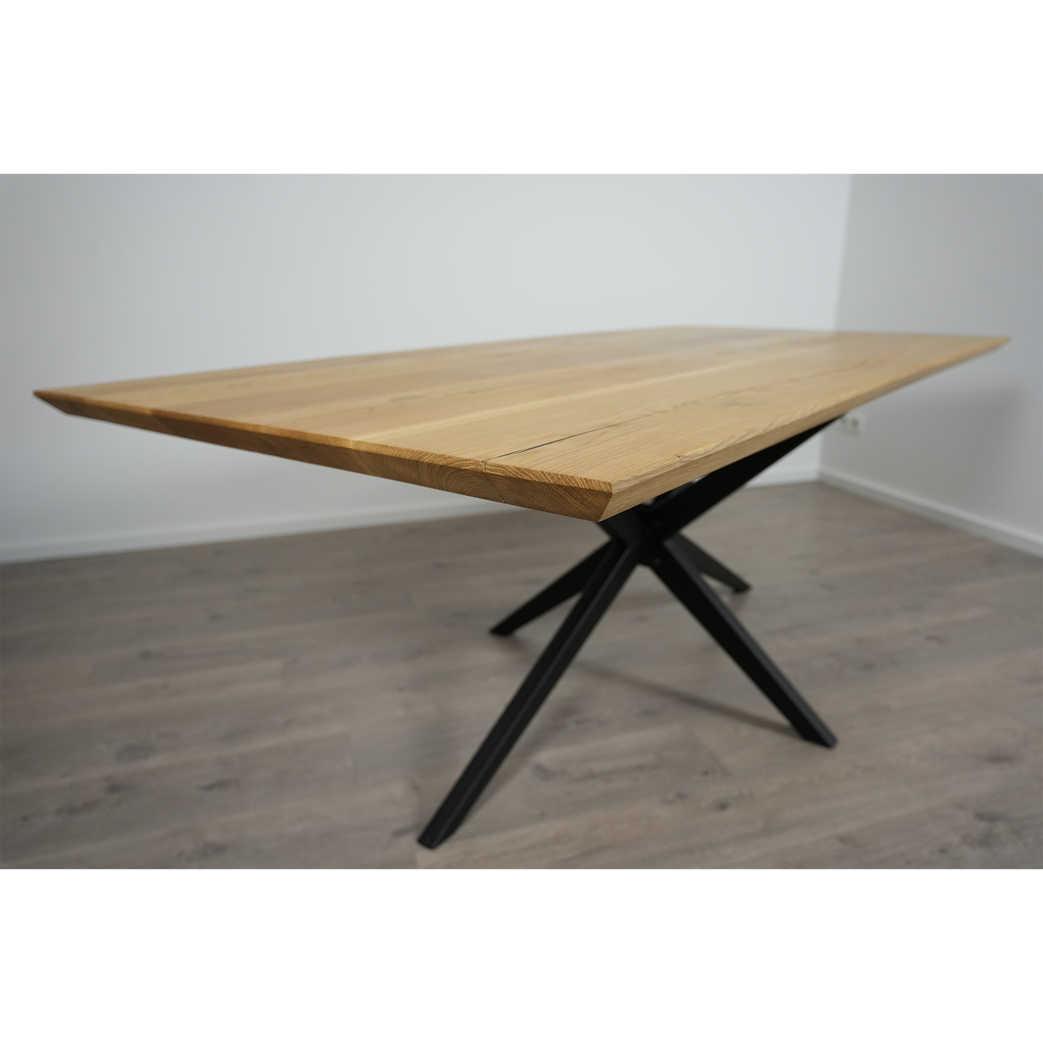 Massivholz Esstisch | Schweizer Kante Tischgestell Spider Fantasy / Schwarz