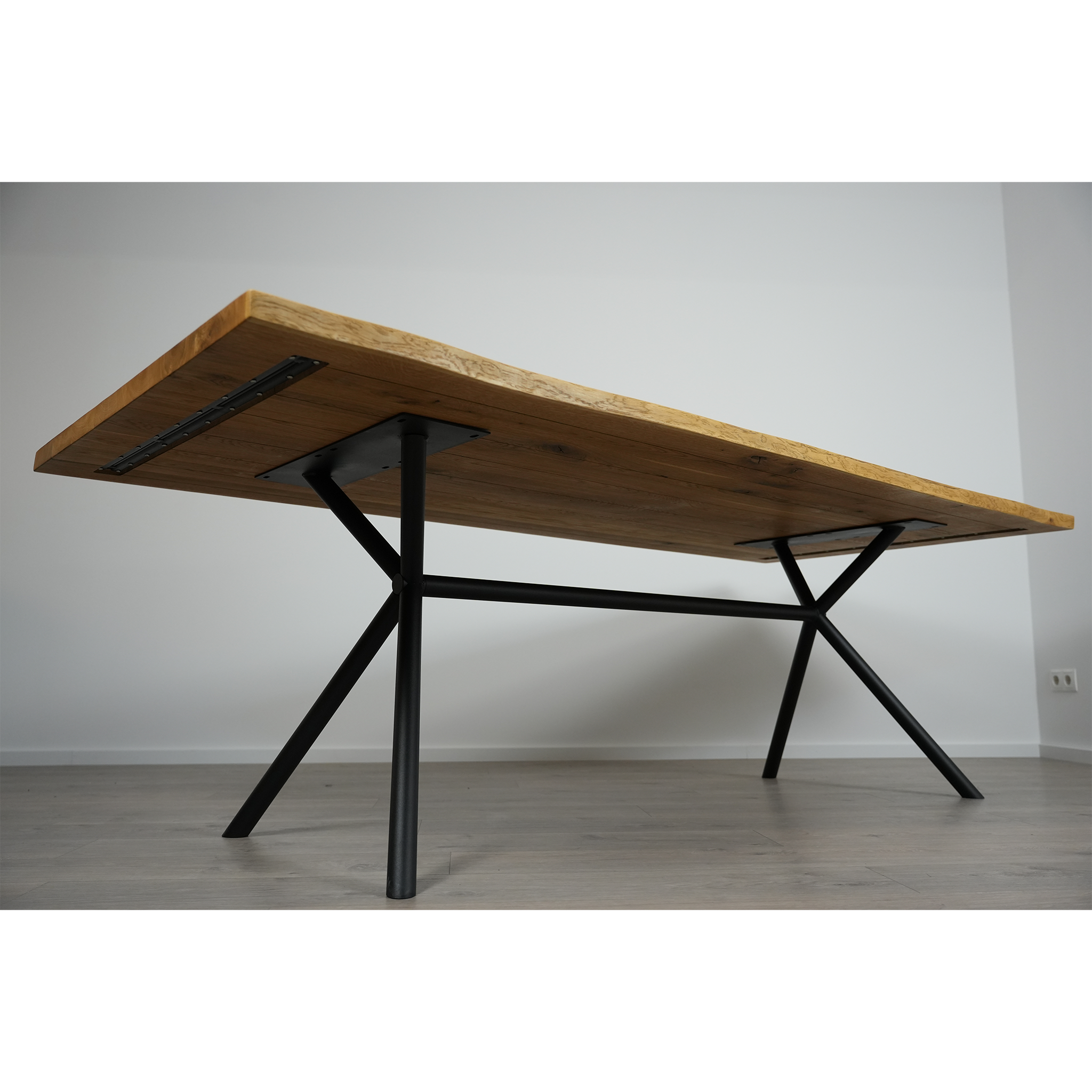 Massivholz Esstisch | Baumkante Rex Long Gestell / Schwarz