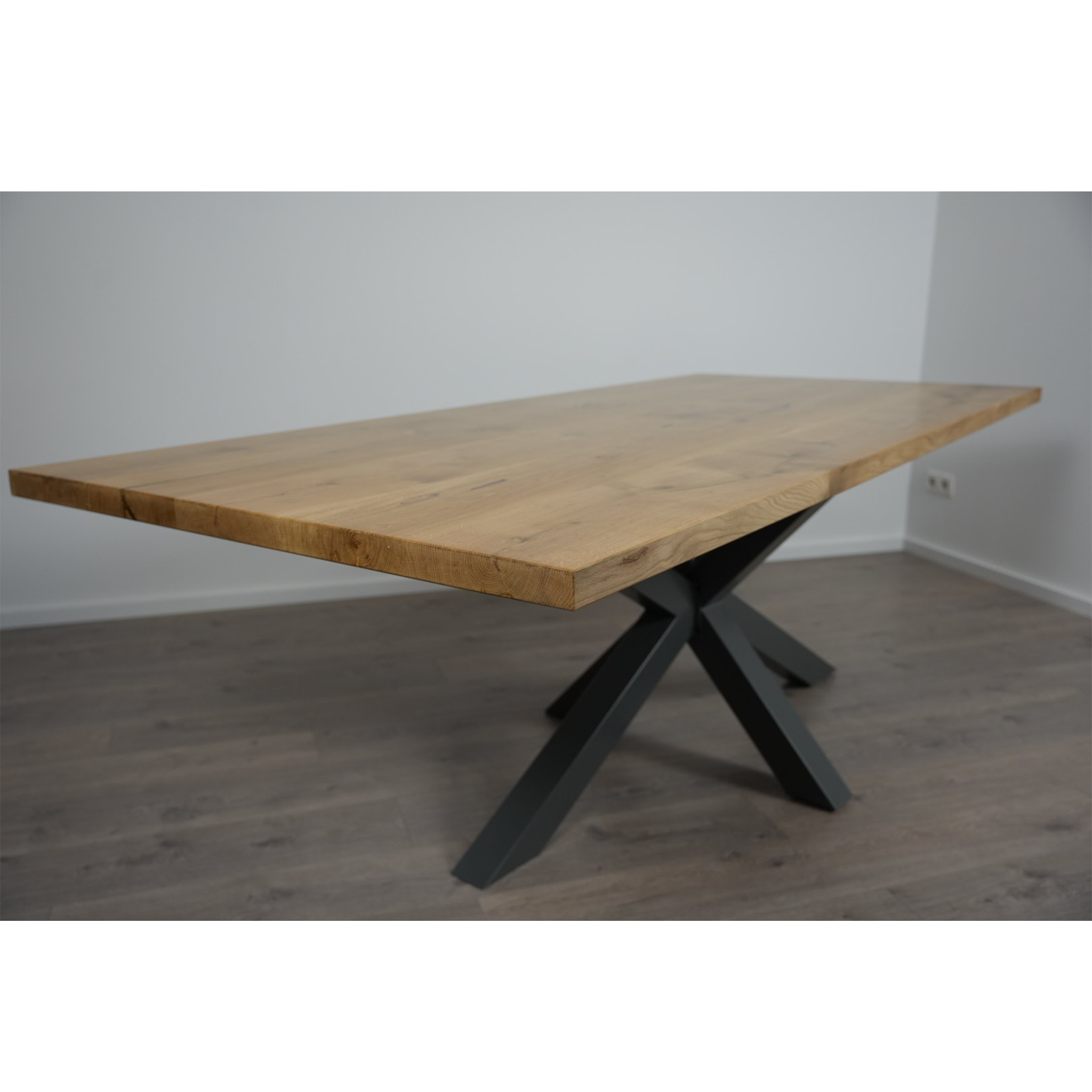 Massivholz Esstisch| Gerade Kante Spider Gestell / Grau